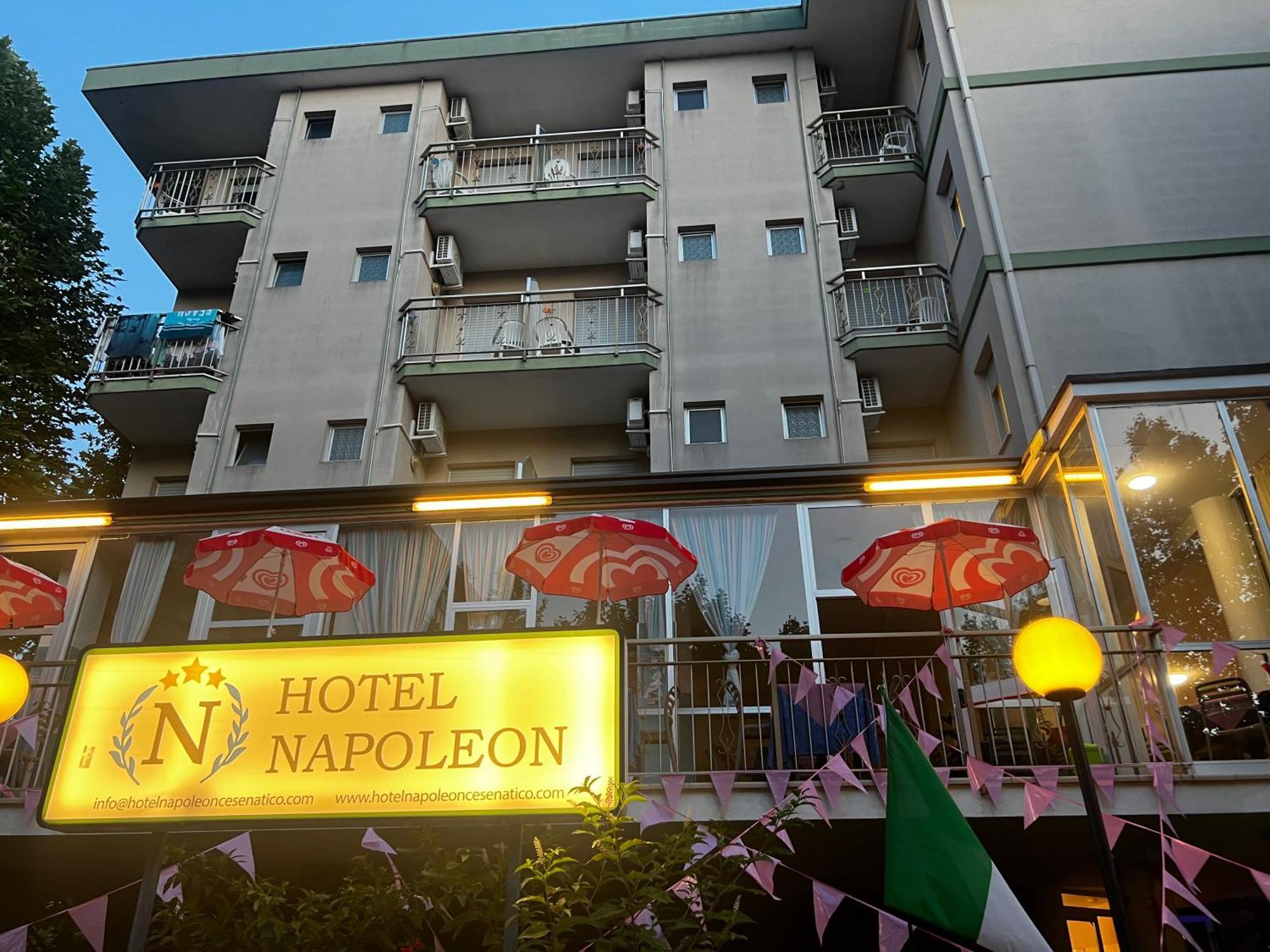 Hotel Napoleon 체제나티코 외부 사진