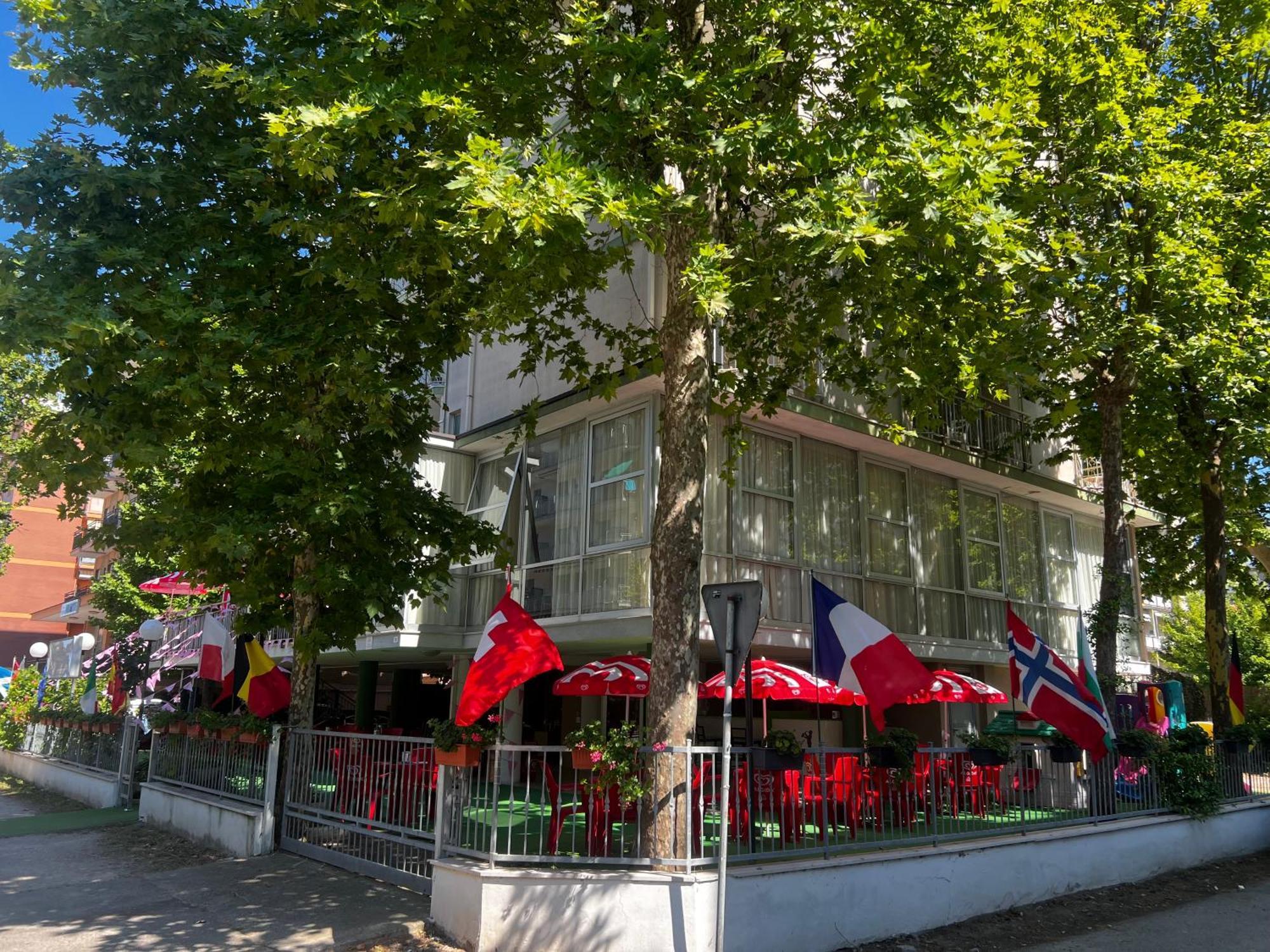 Hotel Napoleon 체제나티코 외부 사진