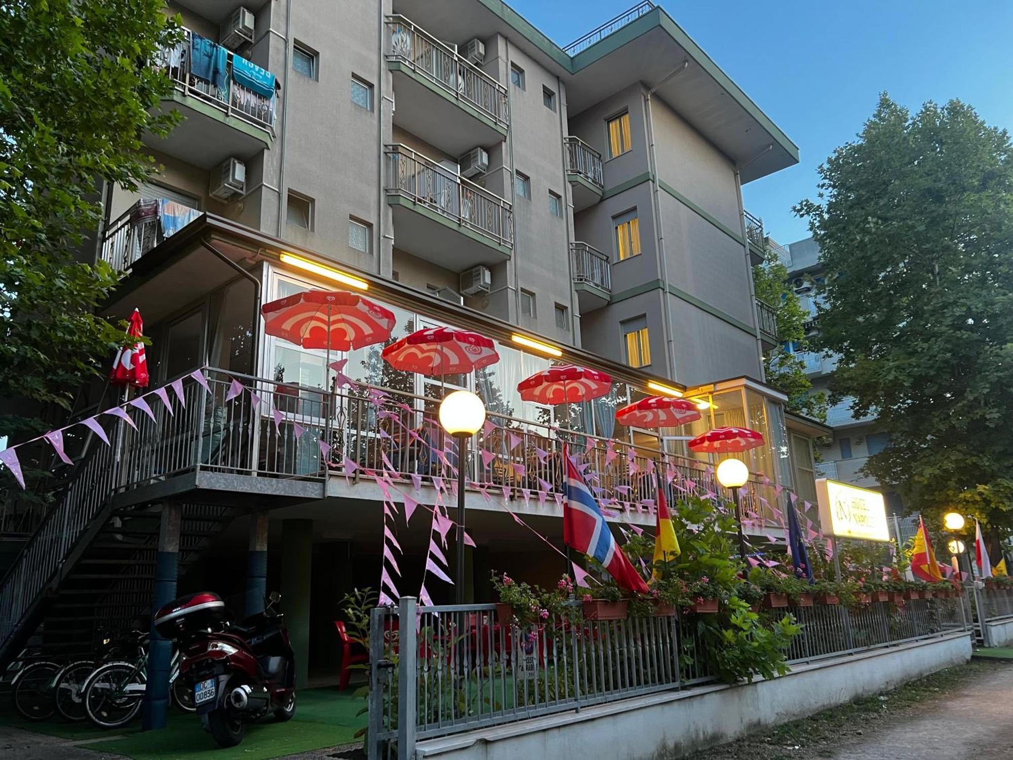 Hotel Napoleon 체제나티코 외부 사진