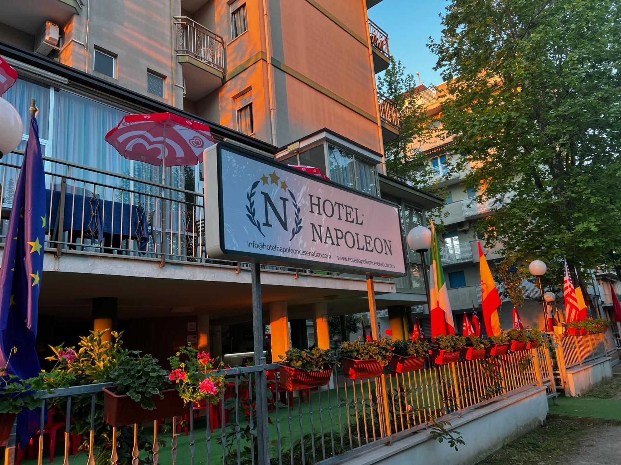 Hotel Napoleon 체제나티코 외부 사진
